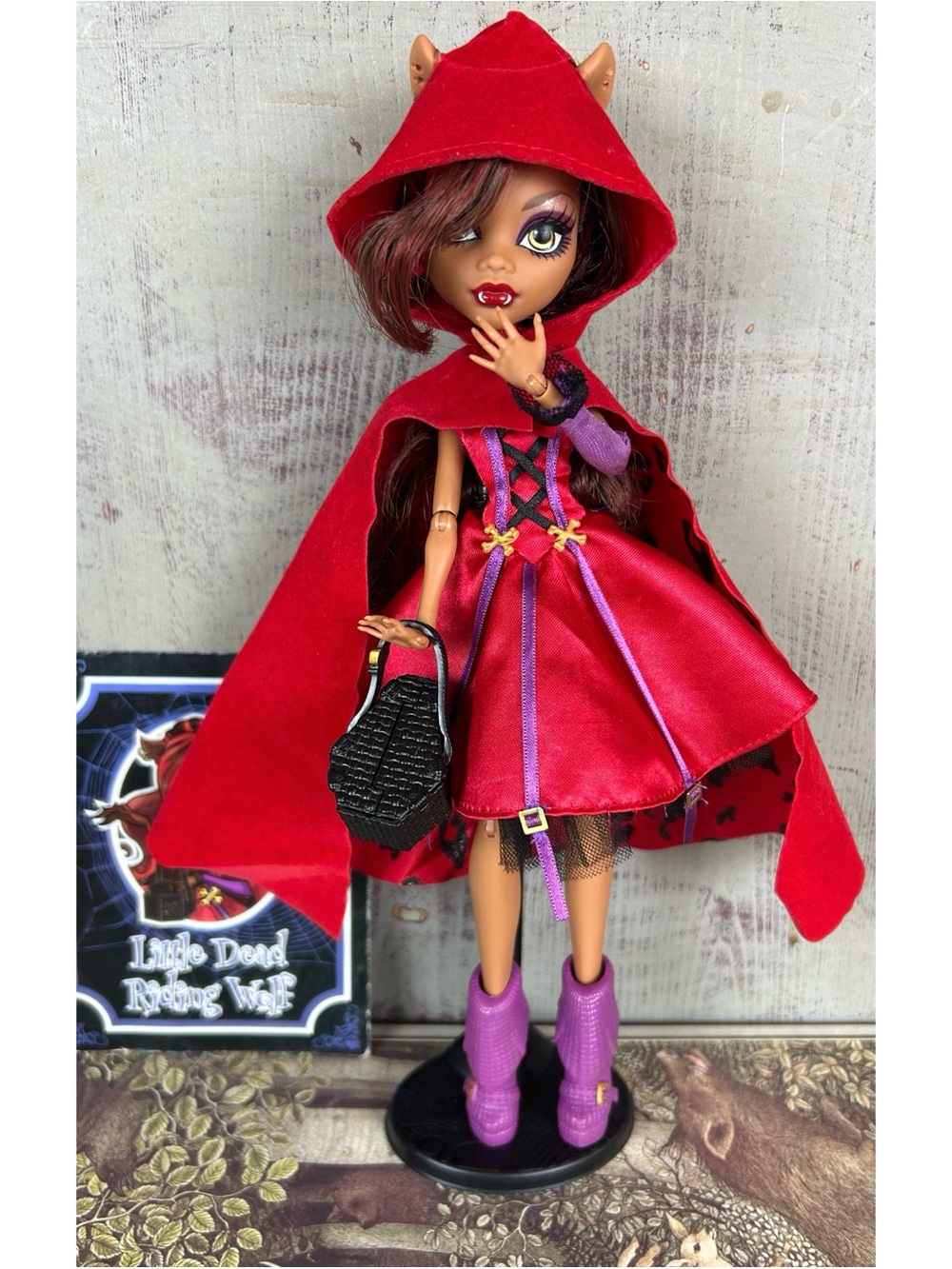Monster High Clawdeen Wolf Scarily Ever After Riding Hood Doll